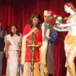 riya-sujit-shah-lighting-a-diva